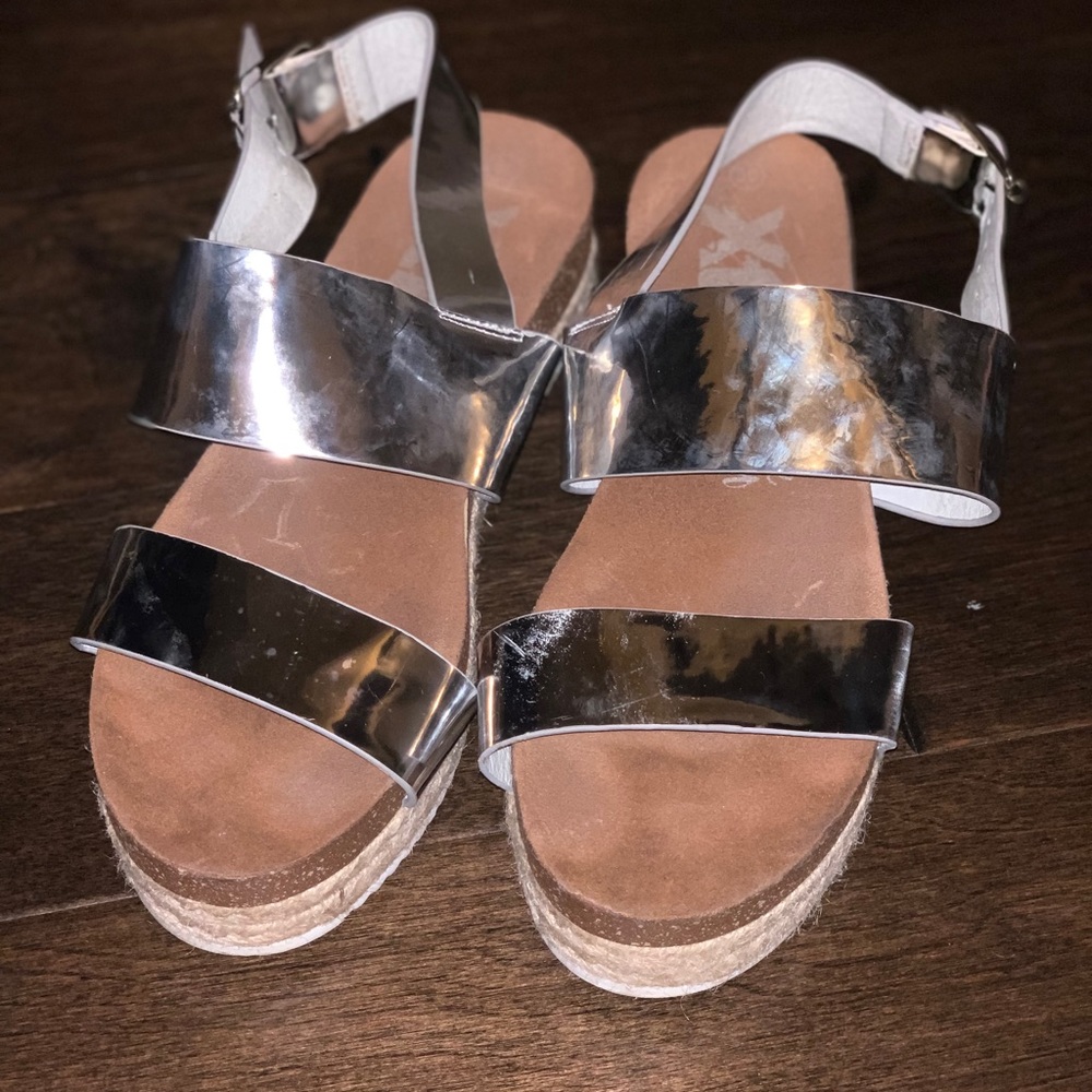 Xti Silver Platform Espadrille Sandals
